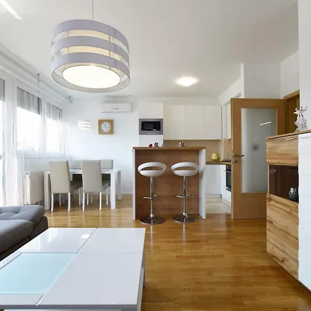 Precko7New Apartment Zagreb Exterior photo